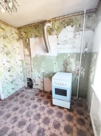 Продам 3 комнатную квартиру улица Ровная Мариуполь