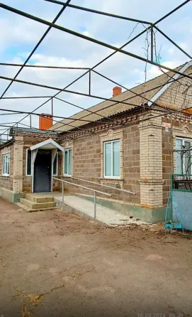 Продам добротный дом в селе Республика Мариуполь