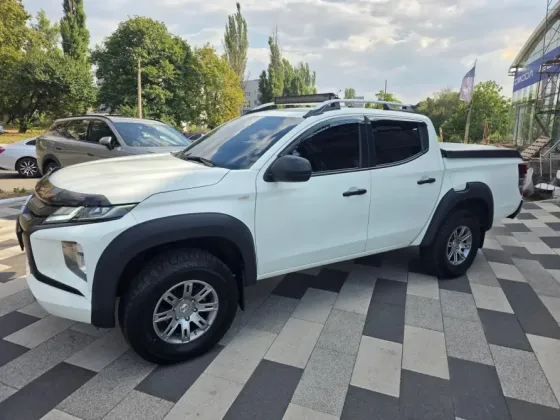 MITSUBISHI L200 Донецк