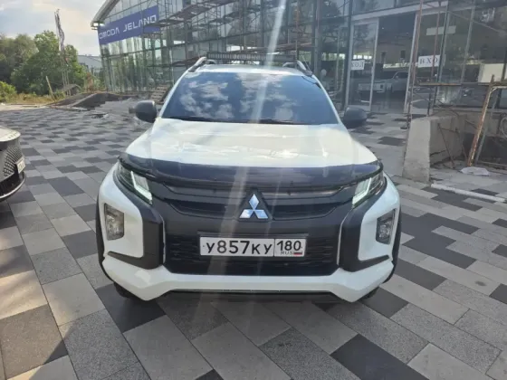 MITSUBISHI L200 Донецк
