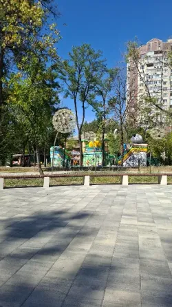 Продам крупногабаритную 3 к.кв Парк Гулливер Донецк