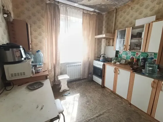 Продам 3-х комнатную квартиру , г. Харцызске, Героев Сталинграда, район центрального рынка Харцызск