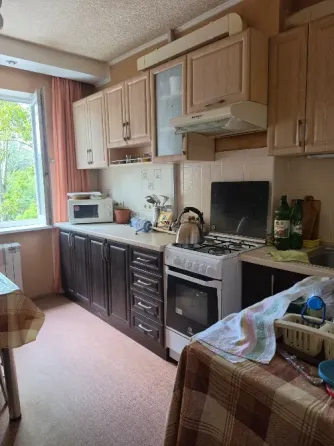 Продам 3 ком.кв-ру, пр Ильича, Грузия Донецк
