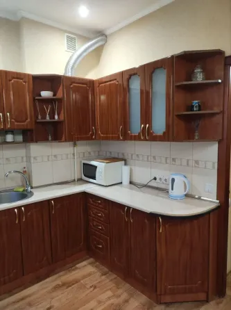 Продам 2 км.кв, сталинку, Ворошиловский р-н Донецк