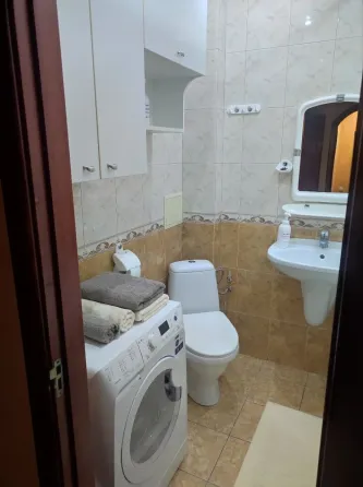 Продам 2 км.кв, сталинку, Ворошиловский р-н Донецк