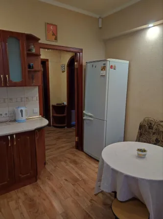 Продам 2 км.кв, сталинку, Ворошиловский р-н Донецк