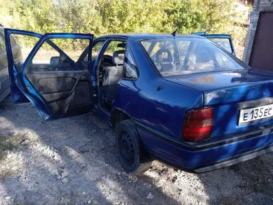 Продам Опель Вектра под разборку. Донецк