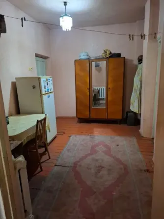 Продам 2 ком.кв-ру на земле, Гвардейка, Мед.училище Макеевка