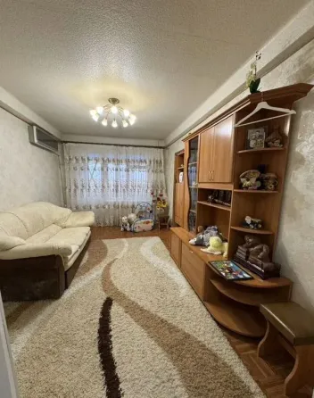 Продается 3-комнатная квартира в Кировском районе Донецка. Ул. Ревякина Донецк