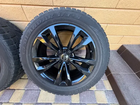 Продам оригинальные литые диски Audi 8.5×R19 5×112 с зимней резиной Yokohama Макеевка
