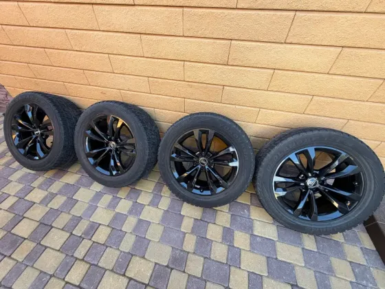 Продам оригинальные литые диски Audi 8.5×R19 5×112 с зимней резиной Yokohama Макеевка