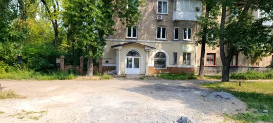 Продам помещение 178 м². Первая линия. Отдельный вход. Парковка! Документы готовы к продаже. Донецк