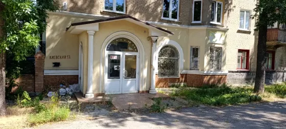 Продам помещение 178 м². Первая линия. Отдельный вход. Парковка! Документы готовы к продаже. Донецк