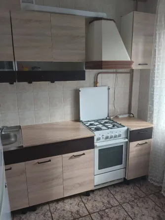 Сдаётся уютная "трёшка" в Ленинском районе Донецк