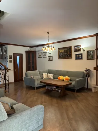 Продам шикарный дом , 15 сот. приватизированный,Белосарайская коса. Мариуполь