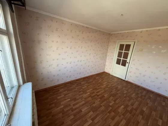 Продам 2-х ком. кв., 7/9 эт., 48 м.кв. - Донецк-центр, площадь Коммунаров Донецк