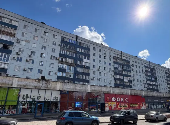 Продам 2-х ком. кв., 7/9 эт., 48 м.кв. - Донецк-центр, площадь Коммунаров Донецк