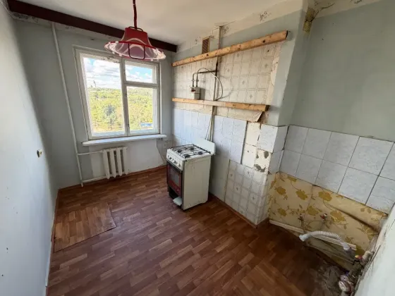 Продам 2-х ком. кв., 7/9 эт., 48 м.кв. - Донецк-центр, площадь Коммунаров Донецк