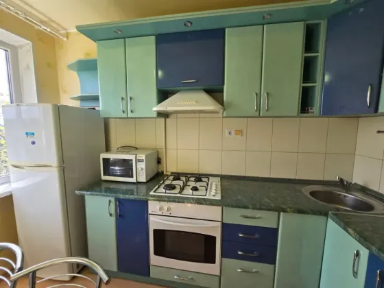 Продам 2-х комнатную квартиру с хорошим ремонтом, Донецк, Буденовский р-н, ул. Нижнекурганская. Донецк