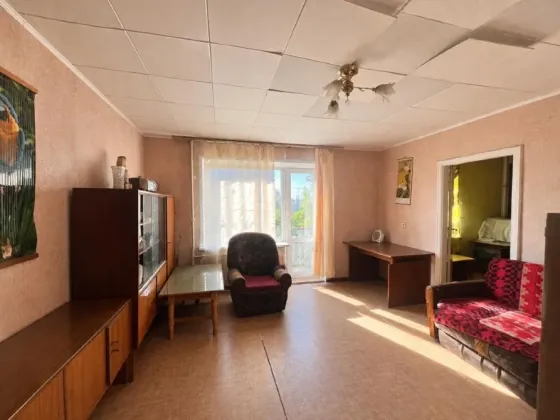 Продается 3-комнатная квартира в Левобережном районе Мариуполь