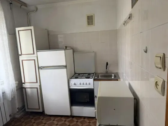 Сдаю реальную 2 ком. кв. Крытый рынок , б. Школьный, в офис ехать не нужно Донецк