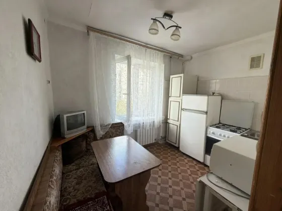 Сдаю реальную 2 ком. кв. Крытый рынок , б. Школьный, в офис ехать не нужно Донецк
