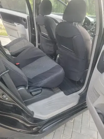 Mitsubishi Grandis 2008г.2,4 л. 1 собственник. Донецк