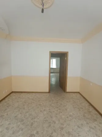 Продам 3-х ком квартиру 2/2, 63 м2. Куйбышевский район.Бакинских комиссаров. Донецк