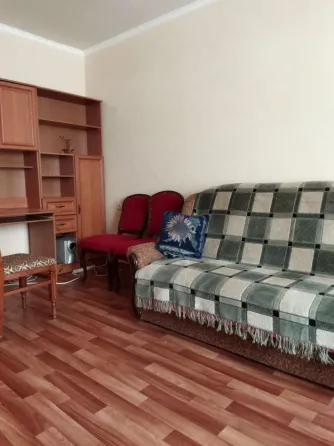 сдам 1-ком квартиру в киев. р-не, ул. артема, маяк. отличная. мебель,вся техника. Донецк