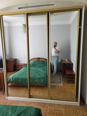 Сдам 2х комн квартиру в ворошил. р-не, ул. артема. - пр. мира хорошая, есть все. Донецк