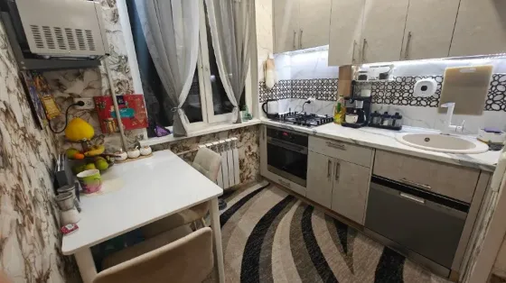 Продается 3- х комнатная квартира, ул. 50-й Гвардейской дивизии дом 8 Донецк