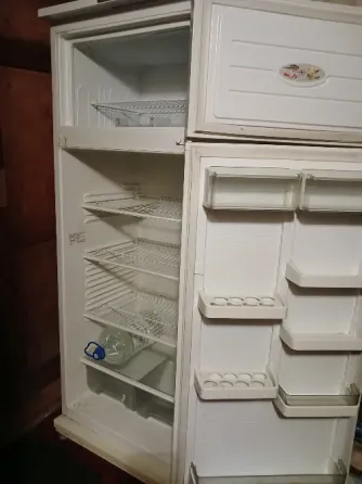 Продам холодильник Атлант рабочий Донецк