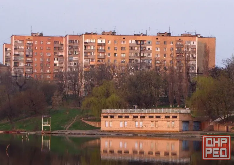 Продается 2-комн квартира, Зугрэс Зугрэс - изображение 3
