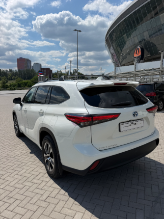 в продаже Toyota Highlander 2022г. Донецк