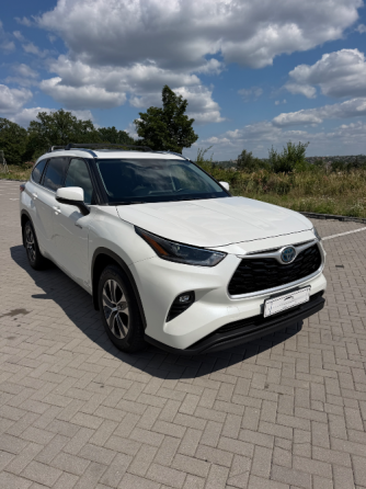 в продаже Toyota Highlander 2022г. Донецк
