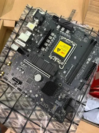 Материнская плата MSI B760M BOMBER WIFI DDR4 Донецк
