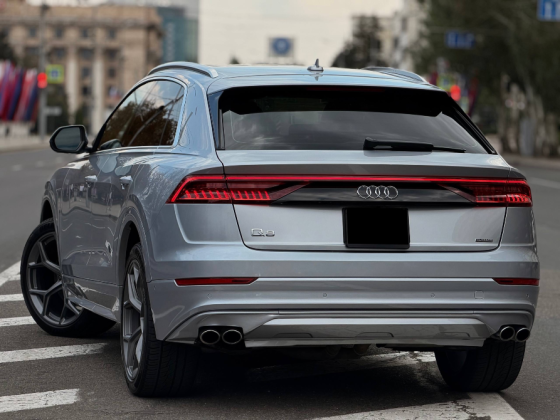 Audi Q8 Premium Plus Донецк
