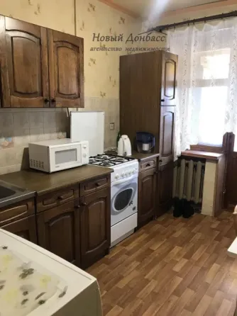 Продам 2 х комнатная квартира в Киевском районе, ул. Брюсова. Школа 19 Донецк
