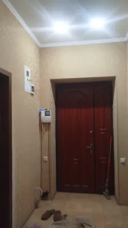Продам двухкомнатную квартиру в самом центре, автономка Макеевка