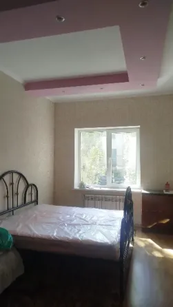 Продам двухкомнатную квартиру в самом центре, автономка Макеевка