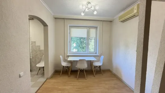 Продается 3 -комнатная квартира в Буденовском районе города Донецка. Донецк