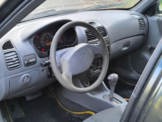 Продам Hyundai Accent 2008, 2.0 бензин на автомате Енакиево