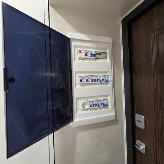 Продажа 1 комнатной крупногабаритной квартиры в Калининском районе, ул. Разенкова. Донецк