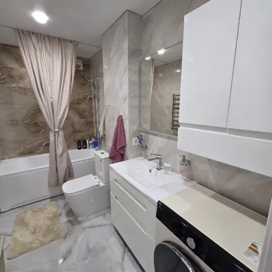 Продажа 1 комнатной крупногабаритной квартиры в Калининском районе, ул. Разенкова. Донецк