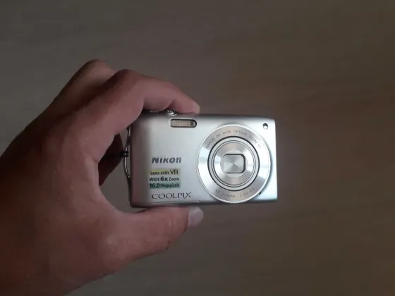 Фотоаппарат Nikon Coolpix S3300 сост нового Донецк