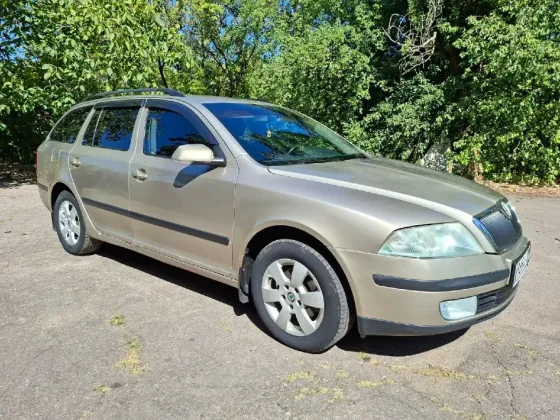 Skoda Octavia SW 1.6 Макеевка