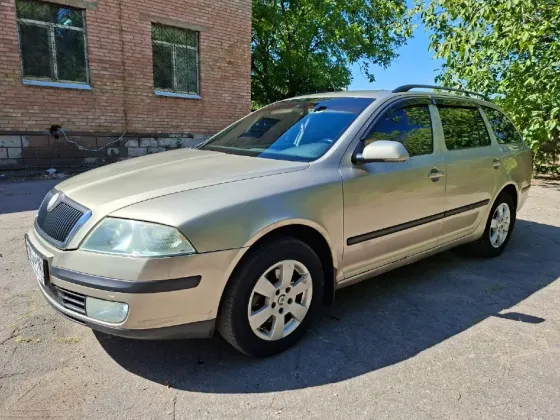 Skoda Octavia SW 1.6 Макеевка