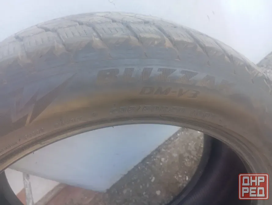 Шины Bridgestone Blizzak DM-V3 255/50 R20 зима б.у Донецк - изображение 3