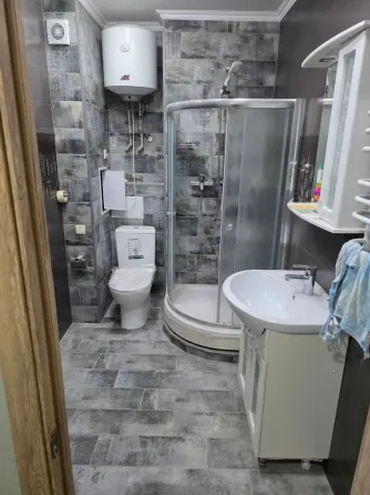 Продам 1ком Багратиона 54, вода всегда Донецк