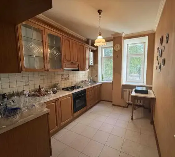 Продам уютную 3-х комнатную, Центр, Крупская Донецк